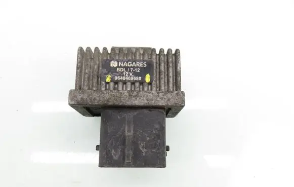 Peugeot 206 Glow plug pre-heat relay 9640469680