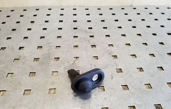 Toyota Avensis T270 Rear door sensor 