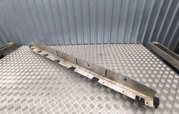 Mercedes-Benz GL X164 Sill supporting ledge 1646900210 A1646900210
