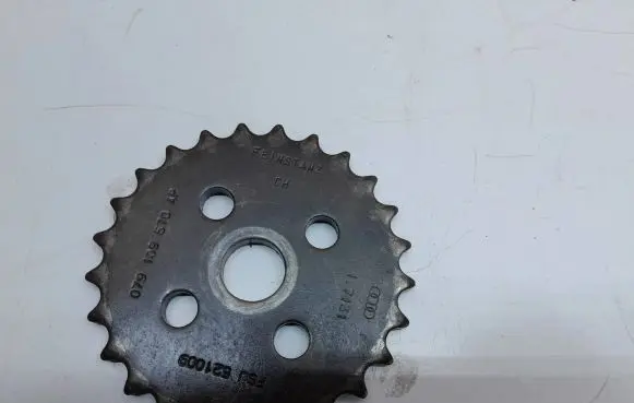 Audi A5 8T 8F Timing chain sprocket 079109570 FSJ521009 17131