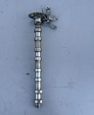 Mercedes-Benz E W211 Camshaft A6510520001 A6510501001