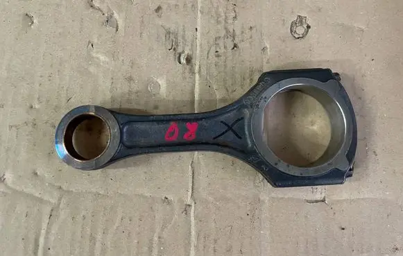 Mercedes-Benz C W204 Connecting rod/conrod 65100