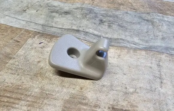 Chrysler Pacifica Sun visor clip/hook/bracket TL826659 VJ7953