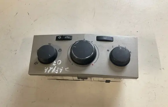 Opel Zafira B Climate control unit 13269404 901513600001 93782