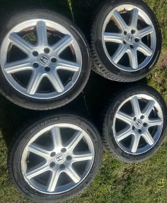 Honda Civic R17 alloy rim 