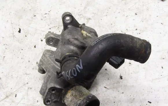 Hyundai Tucson TL Thermostat housing 