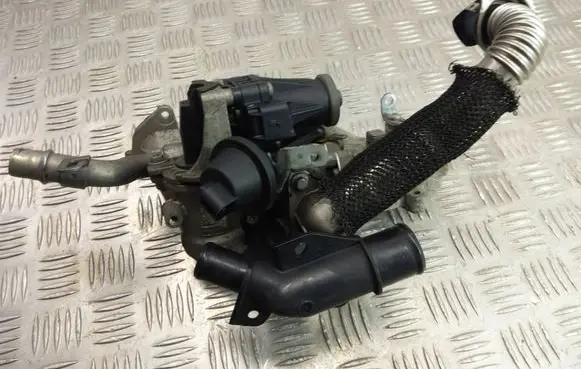 Ford C-MAX II EGR valve cooler 702209140