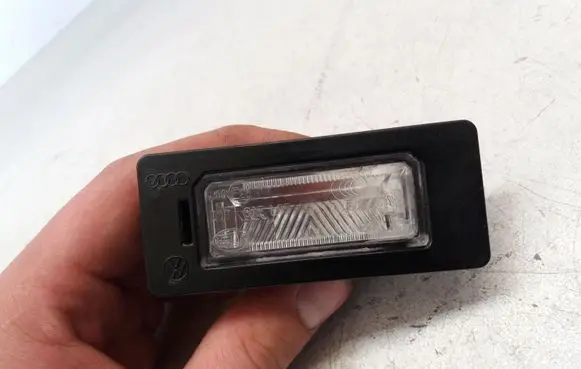 Skoda Yeti (5L) Number plate light 8T0943021