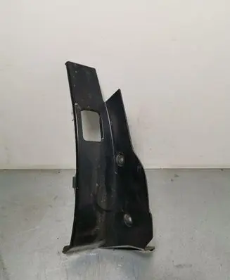 Subaru Outback (BS) Rear/tail light trim molding 41460228