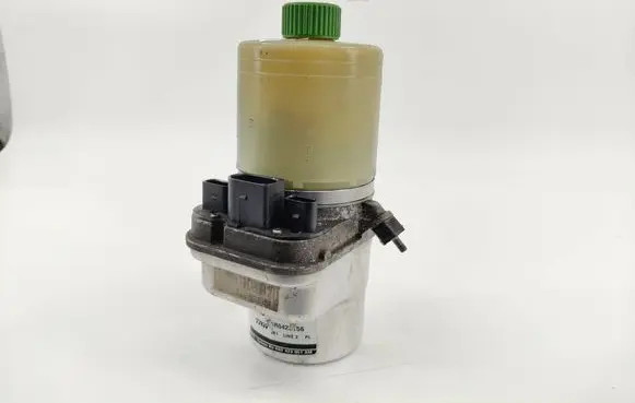 Seat Ibiza IV (6J,6P) Power steering pump 6R0423156