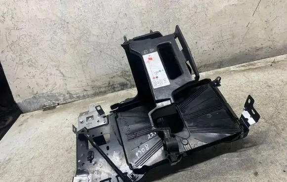 Peugeot 308 Battery tray 