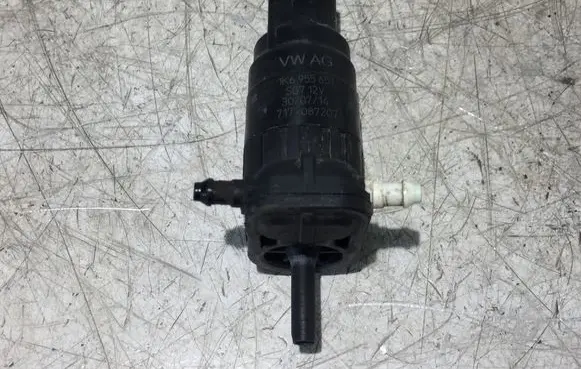 Volkswagen Golf VII Windscreen/windshield washer pump 1K6955651 717087207