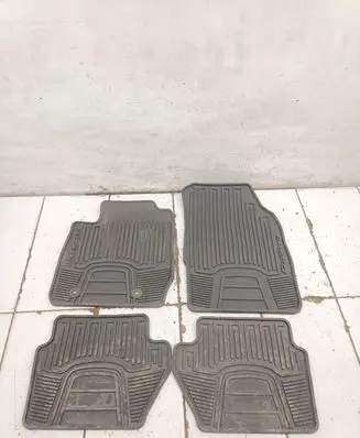 Ford Ecosport Car floor mat set CN1JB13087 CN1JB13017 CN1JB13016