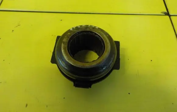 Dacia Sandero II clutch release bearing 10SP46