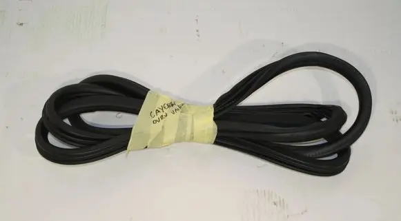 Porsche Cayenne (92A) Rubber seal front door (on door) 7P0867365F