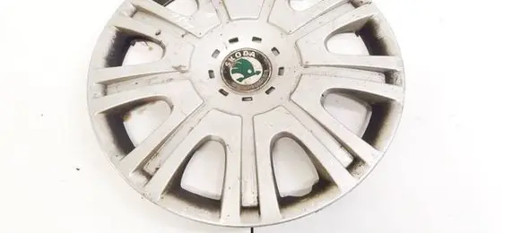 Skoda Octavia Mk2 (1Z) R15 wheel hub/cap/trim 1Z0601147E