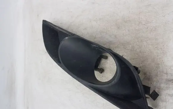 Toyota Auris 150 Front fog light trim/grill 8148112010