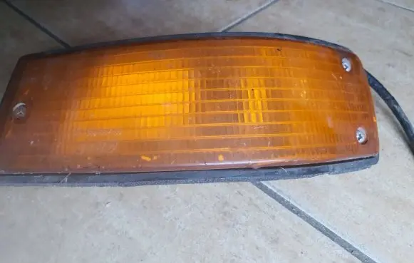 BMW 5 E28 Front indicator light 11709131d