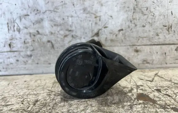 Volkswagen Golf V Horn signal 01157