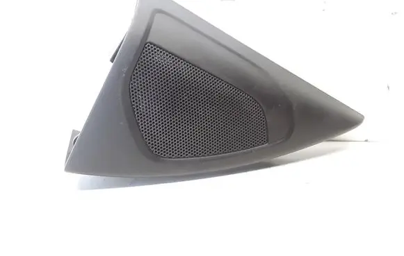 Front door high frequency speaker