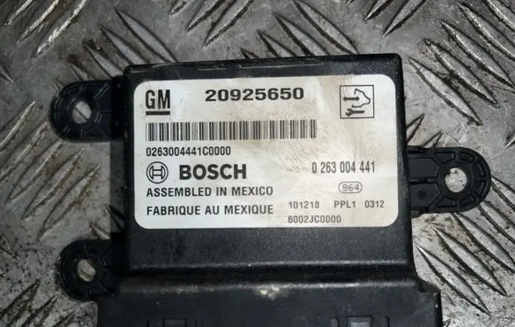 Opel Astra J Parking PDC control unit/module 20925650 0263004441