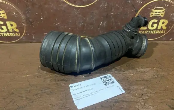 Audi A4 S4 B6 8E 8H Air intake hose/pipe 4B0129627