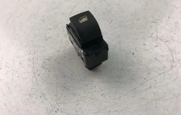 Peugeot Partner Electric window control switch 96624281