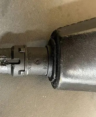 Skoda Yeti (5L) Gear lever shifter trim leather/knob 1005180 PA66GF30
