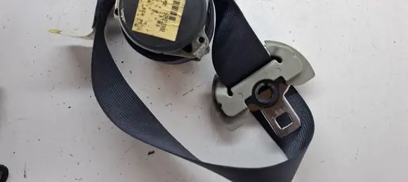 Citroen C-Crosser Rear seatbelt 609213900 6092103