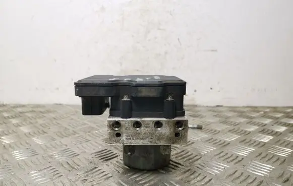Nissan X-Trail T32 ABS Pump 2265106452