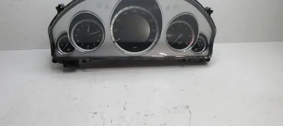 Mercedes-Benz E W212 Speedometer (instrument cluster) A2129003509 A2049022702 A2129014100
