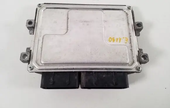 Peugeot 2008 II Engine control unit/module 9841863580