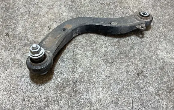 Volvo XC40 Rear upper control arm/wishbone 