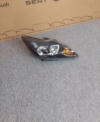 Ford Focus Headlight/headlamp 8M5113100 8M5113100CE 8M51-13100-CE