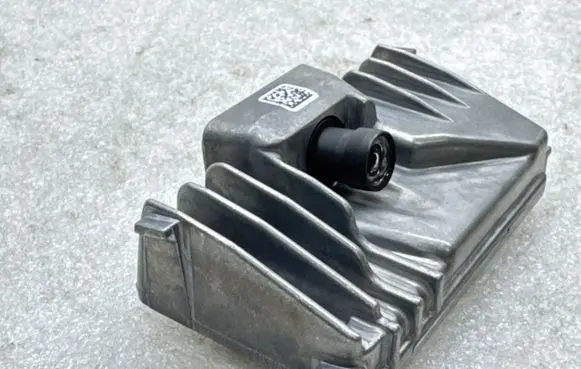 Windshield/windscreen camera