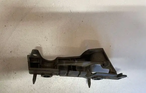 Audi A4 S4 B8 8K Front bumper mounting bracket 8K0807284