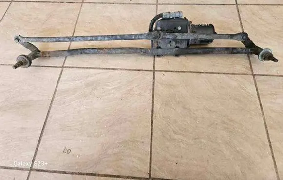 Iveco Daily 30.8 - 9 Front wiper linkage and motor 967ZA4U10