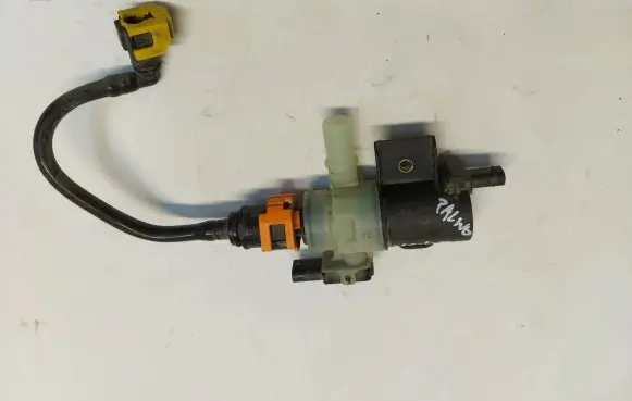 Volvo XC40 Electromagnetic valve 3213991