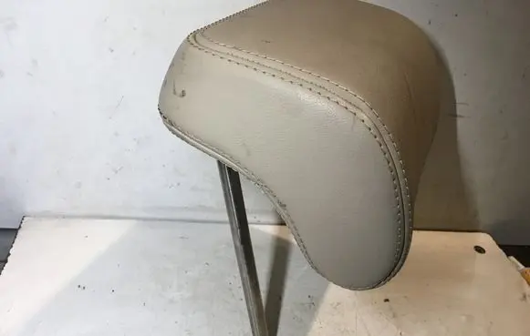 Skoda Octavia Mk2 (1Z) Rear seat headrest 1Z0885901AB