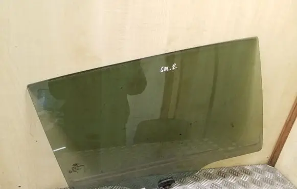 KIA Sportage Rear door window glass