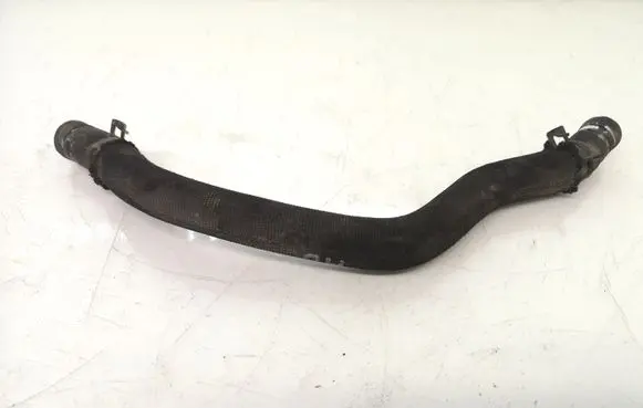 Suzuki Grand Vitara I Engine coolant pipe/hose