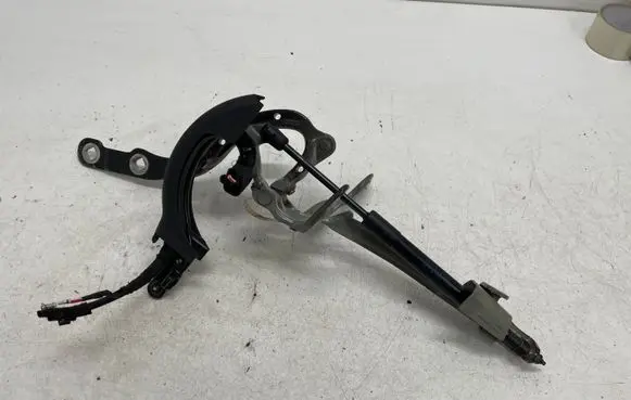 BMW 3 G20 G21 Loading door upper hinge 7453406