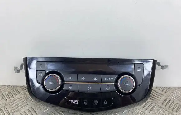 Nissan X-Trail T32 Climate control unit 275004EAOA