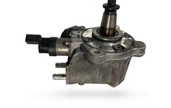 BMW 1 E81 E87 Fuel injection high pressure pump 7797874 0445010506 0928400691