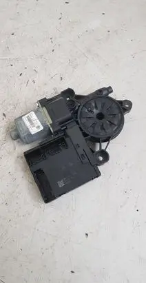 Volkswagen PASSAT B7 Front door window regulator motor 3C0959793C