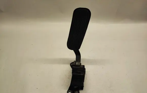 Ford Explorer VI Accelerator throttle pedal DB539F836AB