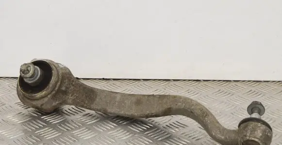 Mercedes-Benz E W212 Front lower control arm/wishbone A2121329607