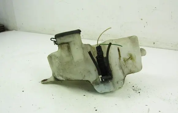 Renault Clio II Windshield washer fluid reservoir/tank 