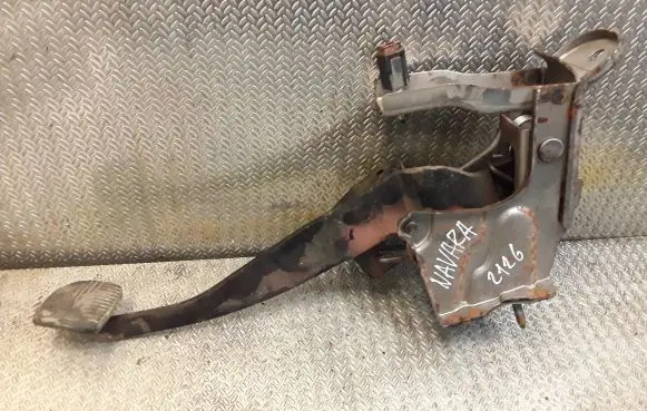 Nissan NP300 Brake pedal 