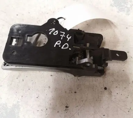 Hyundai Santa Fe Front door interior handle 82623CM000